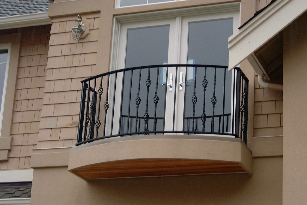 пример выполненного изделия Ограждение балкона стальное